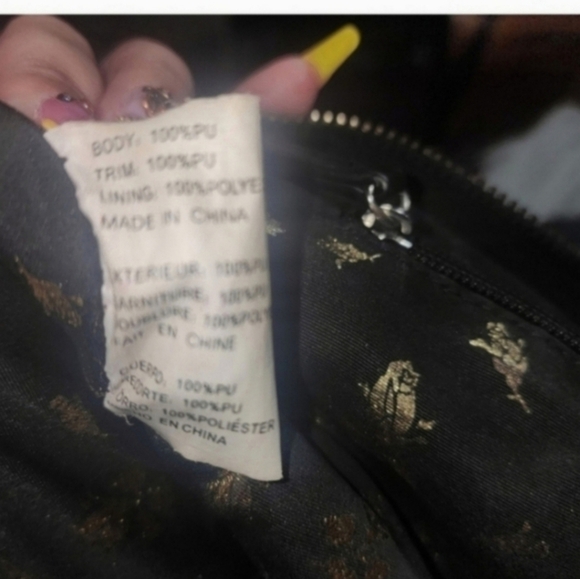 🍁🍂VERY RARE VINTAGE BETSEY JOHNSON SKULL SATCHEL - Picture 3 of 8